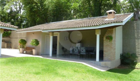 Casa à venda com 3 quartos, sendo 1 suíte,  no condomínio Vivenda das Vinhas, Vinhedo - SP