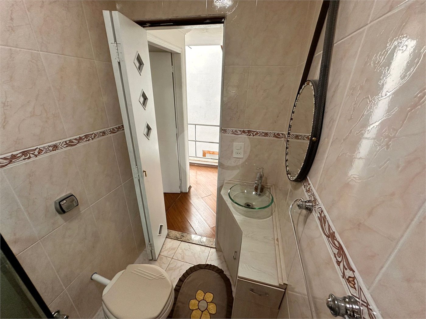 Casa à venda com 5 quartos, sendo 3 suítes, no condomínio Jd Itatinga, São Paulo - SP