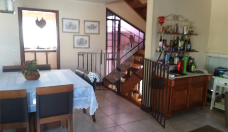 Casa à venda com 3 quartos, sendo 1 suíte,  em Vila Gardênia, Atibaia, SP