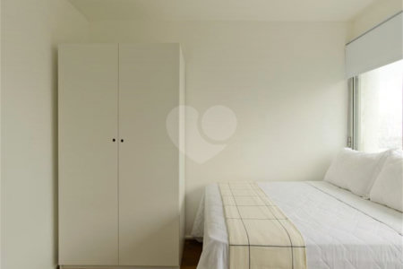 Apartamento à venda com 4 quartos, sendo 2 suítes, em Vila Olímpia, São Paulo, SP