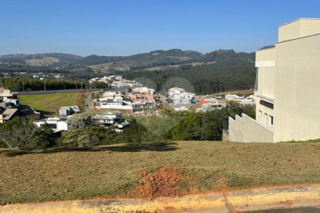 Terreno à venda em Condomínio Vale das Águas, Bragança Paulista, SP