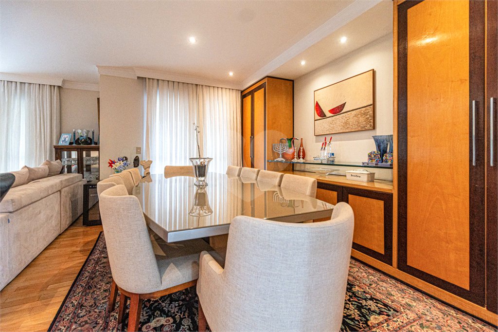 Apartamento à venda com 4 quartos, sendo 3 suítes,  em Perdizes, São Paulo, SP
