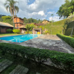 Casa à venda com 3 quartos, sendo 1 suíte, no condomínio Alpes da Cantareira, Mairiporã - SP