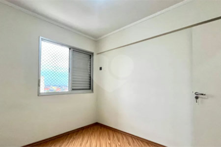 Apartamento à venda com 3 quartos, sendo 1 suíte,  em Vila Campestre, São Paulo, SP