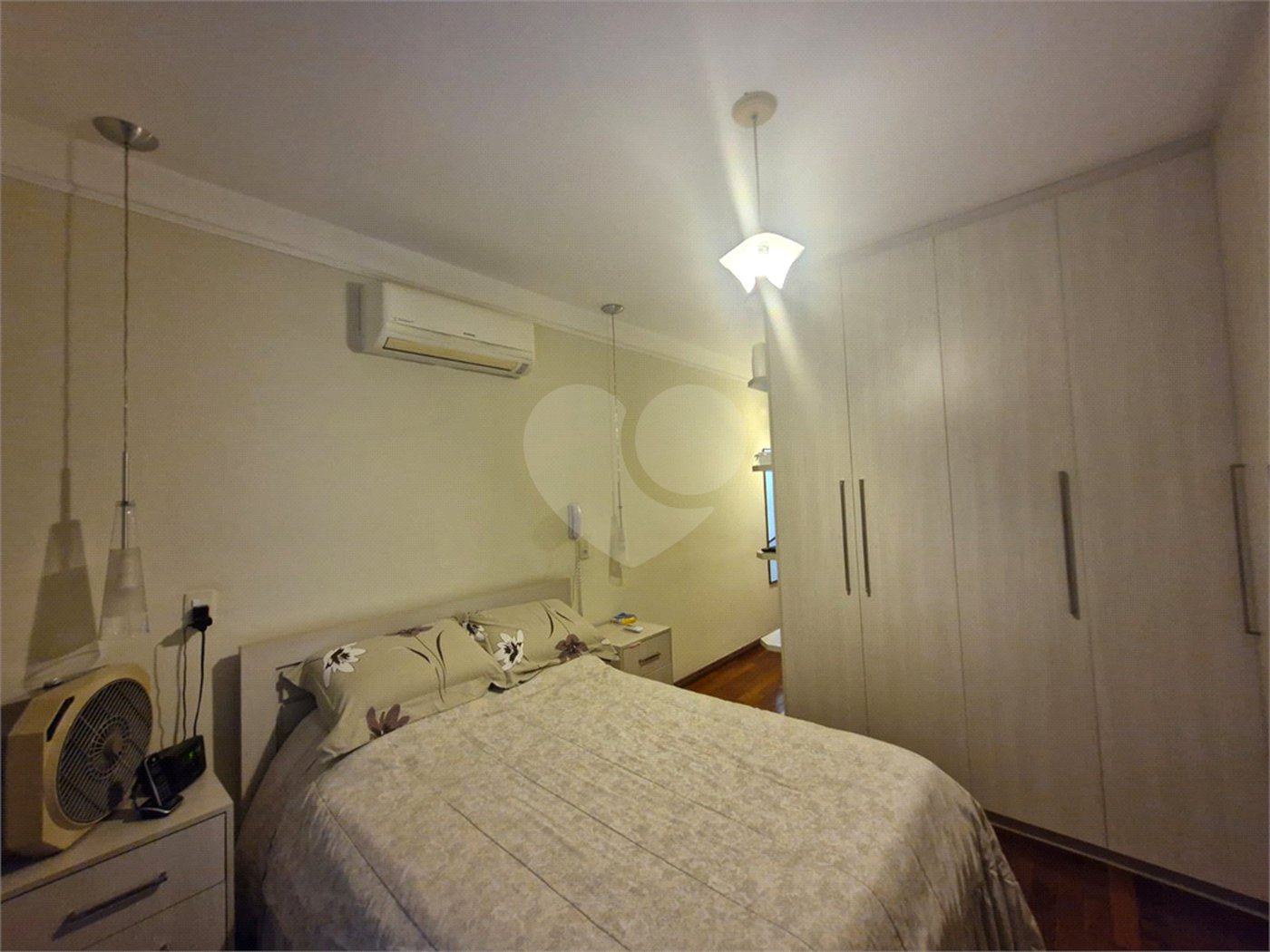 Casa à venda com 3 suítes no condomínio Residencial Jardim França, São Paulo - SP