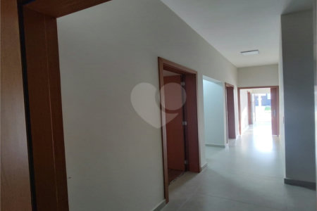 Casa à venda com 3 quartos, sendo 1 suíte,  no condomínio Atibaia Park 1, Atibaia - SP