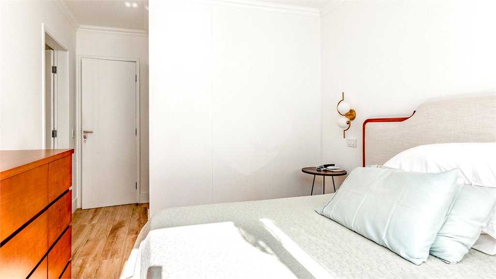 Sobrado à venda com 3 quartos, sendo 1 suíte, em Cidade Monções, São Paulo, SP