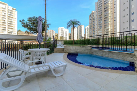 Apartamento à venda com 2 quartos, sendo 1 suíte,  em Vila Andrade, São Paulo, SP