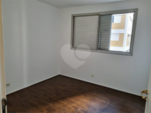 Apartamento à venda ou para alugar com 3 quartos, sendo 1 suíte,  em Moema, São Paulo, SP