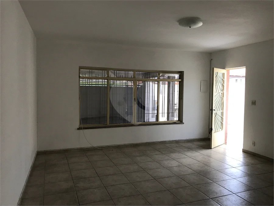 Sobrado à venda com 3 quartos em Vila Nivi, São Paulo, SP