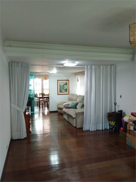 Sobrado Sofisticado de 335 m² no Coração do Jardim França