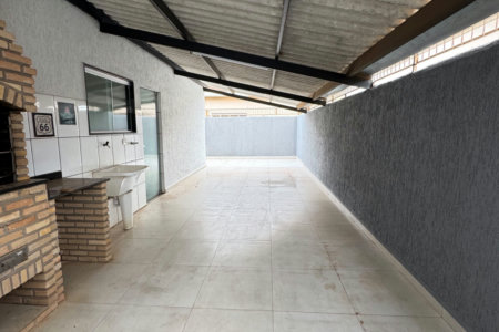 Casa para alugar com 3 quartos, sendo 1 suíte,  em Santos Dumont, Três Lagoas, MS