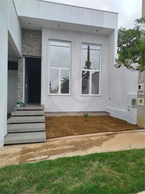 Casa em condominio em reta final de obras
