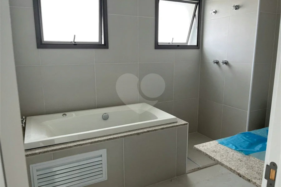Apartamento de 175m2 à venda com 3 dormitórios e 3 vagas no Paraíso