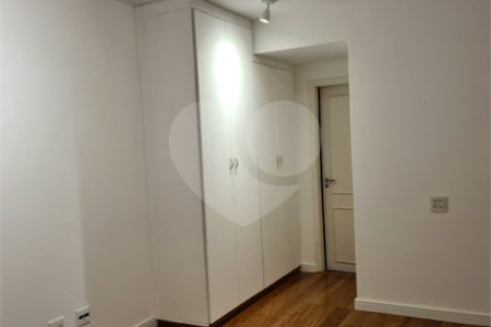 Casa à venda com 3 suítes no condomínio Residencial Courtyard Village, São Paulo - SP