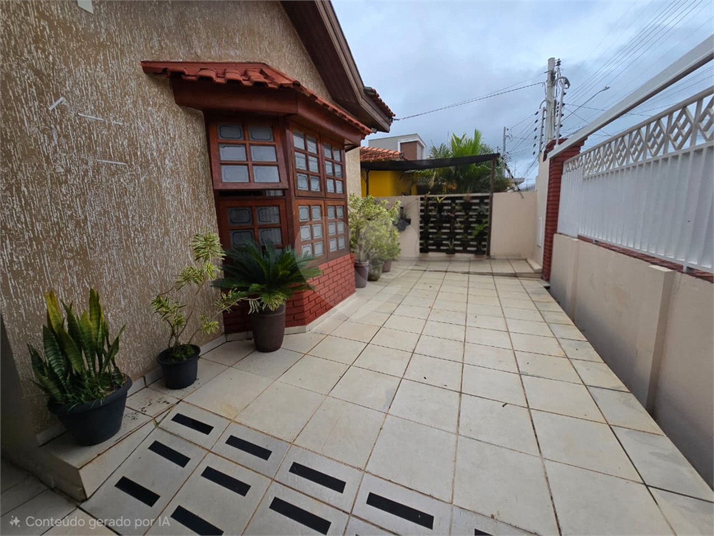 Casa à venda com 3 quartos, sendo 1 suíte,  em Jardim Shangri-lá, Itapetininga, SP