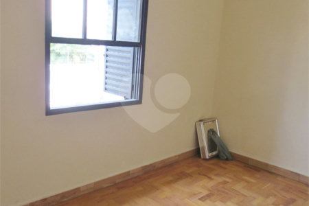 Sobrado à venda com 2 quartos em Vila Gumercindo, São Paulo, SP