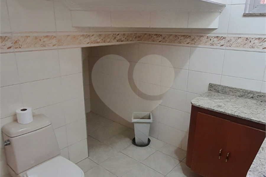 Sobrado à venda com 4 quartos, sendo 1 suíte, em Vila Pereira Barreto, São Paulo, SP