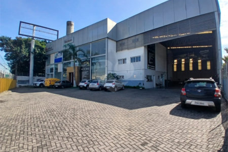 Galpão para alugar em Remédios, Osasco, SP
