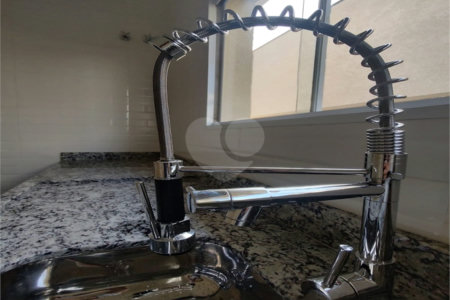 Casa à venda com 3 quartos, sendo 1 suíte,  no condomínio Atibaia Park 1, Atibaia - SP