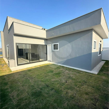 Casa à venda com 3 quartos, sendo 1 suíte, em Nova São Pedro, São Pedro da Aldeia, RJ