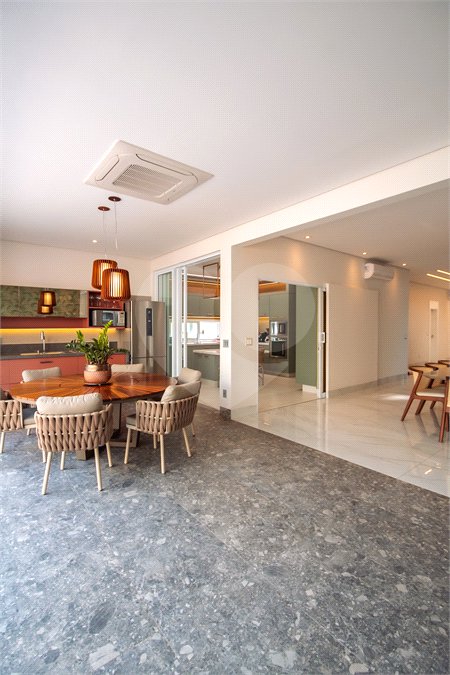 Casa à venda ou para alugar com 4 suítes no condomínio Jardim Vila Paradiso, Indaiatuba - SP