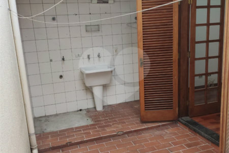 Casa à venda com 3 suítes em Parque Jabaquara, São Paulo, SP