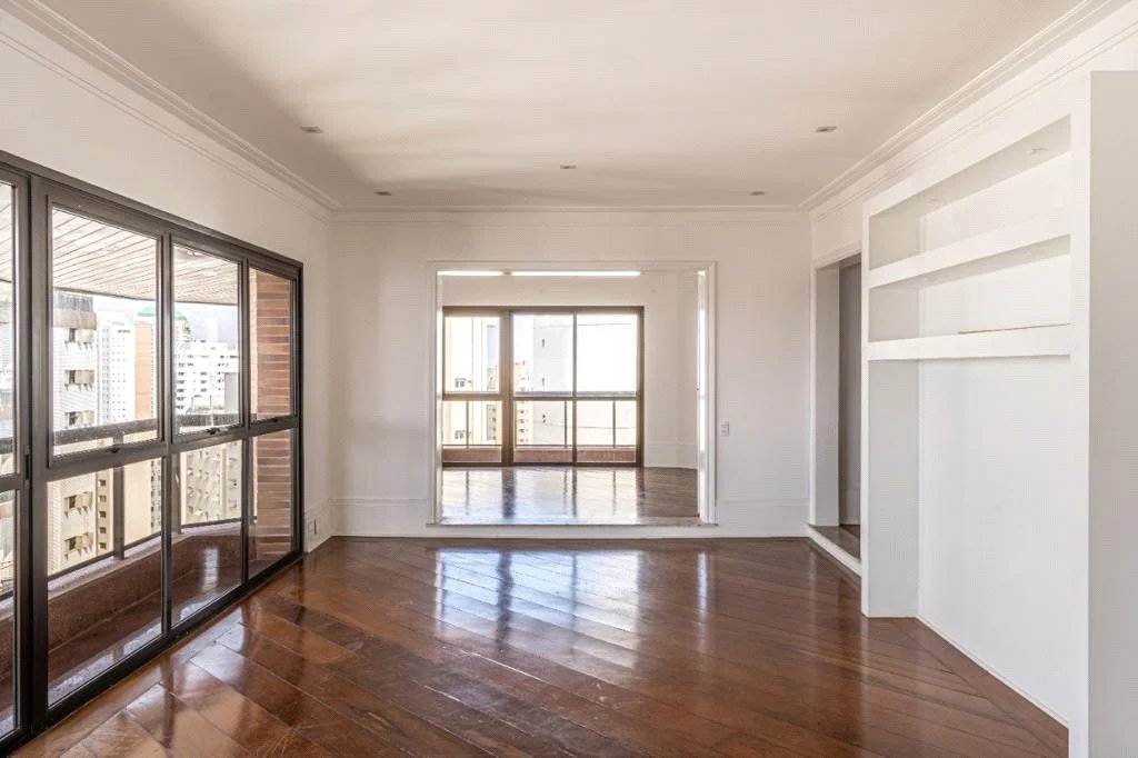 Duplex à venda com 6 quartos, sendo 4 suítes, em Vila Andrade, São Paulo, SP