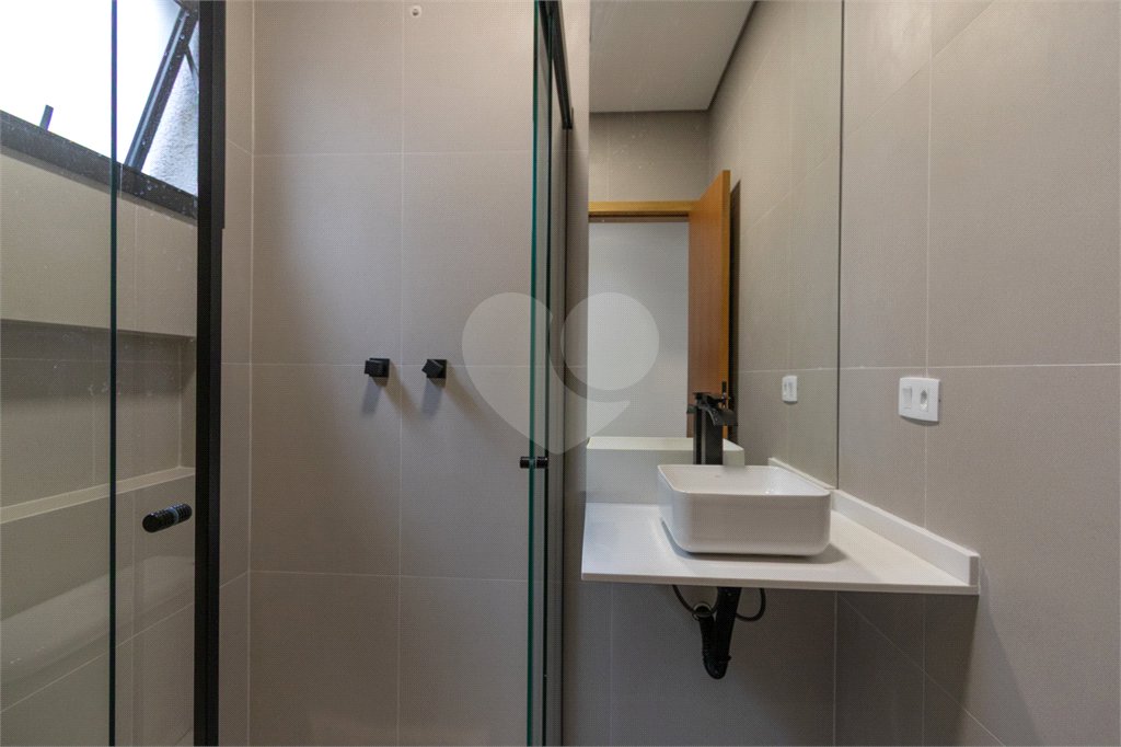 Sobrado à venda com 3 quartos, sendo 1 suíte, em Vila Gumercindo, São Paulo, SP