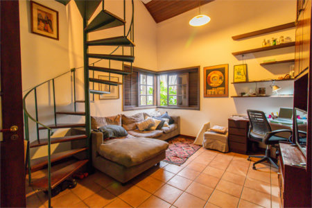 Casa à venda com 3 quartos, sendo 1 suíte,  no condomínio Jardim Hipico, São Paulo - SP