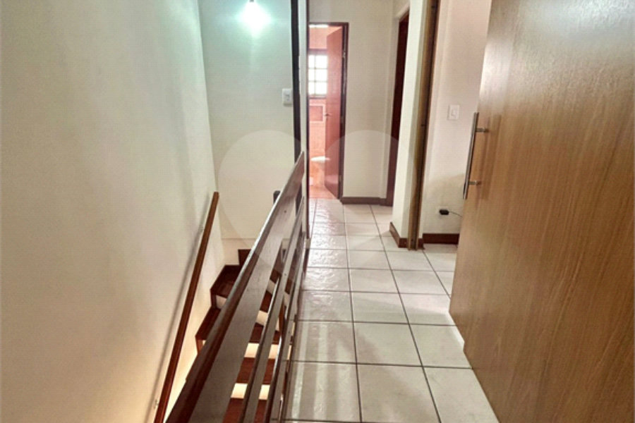 Sobrado à venda com 3 quartos, sendo 1 suíte, em Parada Inglesa, São Paulo, SP