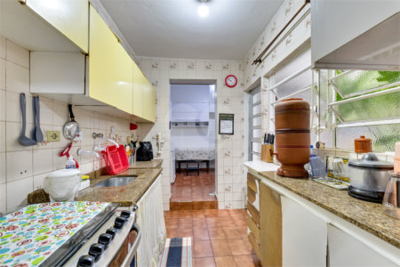 Sobrado à venda com 3 quartos, sendo 1 suíte, em Alto da Boa Vista, São Paulo, SP