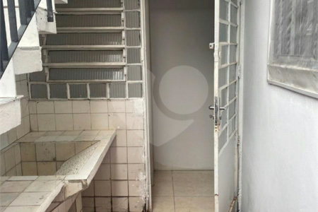 Sobrado à venda com 5 quartos, sendo 1 suíte, em Nova Piraju, São Paulo, SP