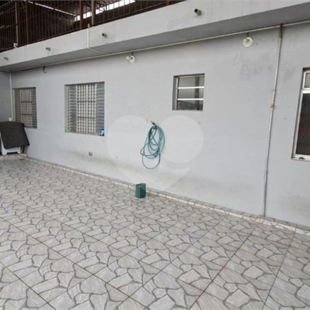 Sobrado à venda com 2 quartos, sendo 1 suíte, em Vila Zat, São Paulo, SP