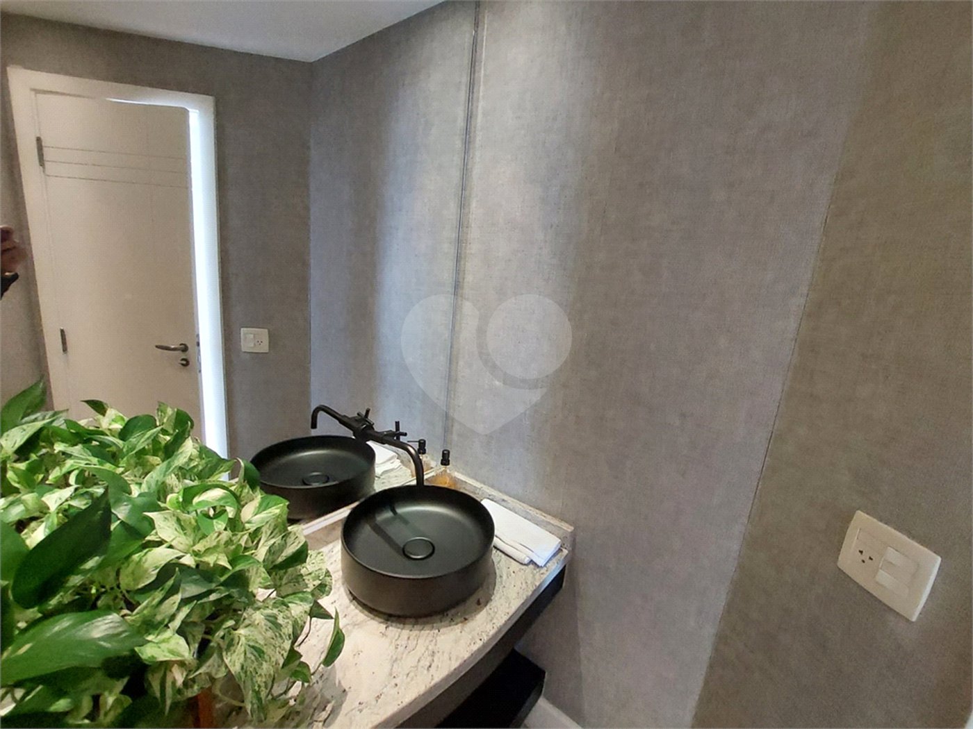 Apartamento à venda ou para alugar com 3 suítes em Perdizes, São Paulo, SP
