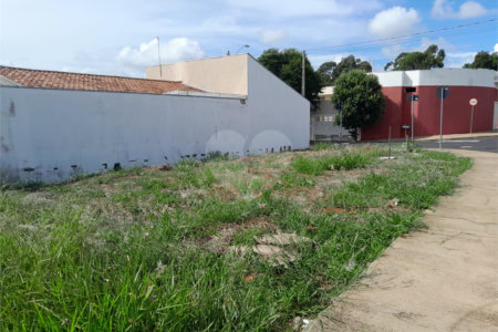 Terreno para venda no Parque dos Flamboyant em São Carlos.
