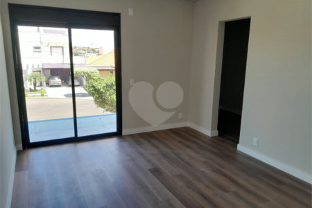 Casa à venda com 3 suítes no condomínio Terras do Caribe, Valinhos - SP