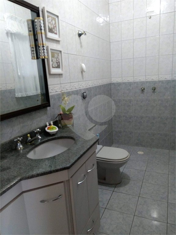 Sobrado à venda com 3 quartos, sendo 1 suíte,  em Vila Oliveira, Mogi das Cruzes, SP