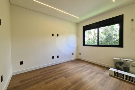 Casa em condomínio à venda com 3 suítes em Vila Santista, Atibaia, SP
