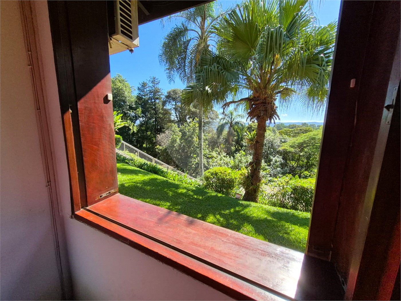 Casa Térrea à venda com 4 quartos, sendo 2 suítes, em Roseira, Mairiporã, SP