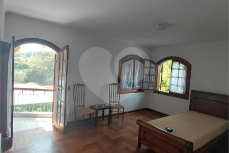 Casa à venda com 4 suítes no condomínio Ville Bourghese, São Paulo - SP