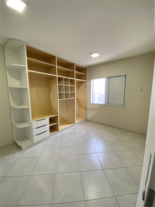 Casa à venda com 3 quartos, sendo 1 suíte, no condomínio Ana Carolina, São Paulo - SP