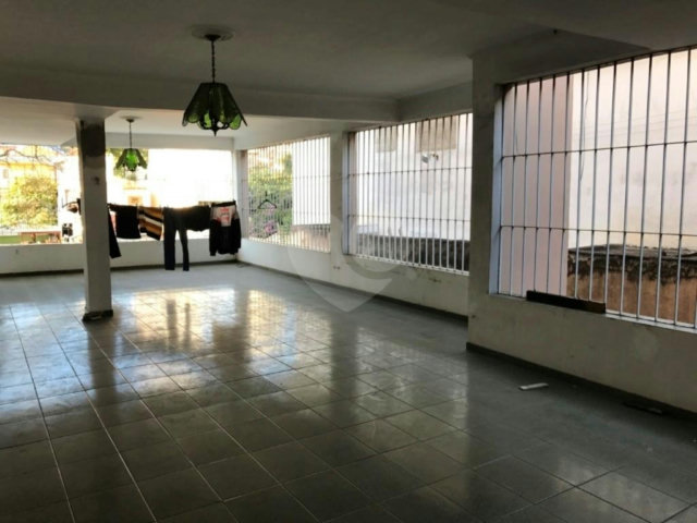 Sobrado à venda com 5 quartos, sendo 1 suíte,  em Santana, São Paulo, SP