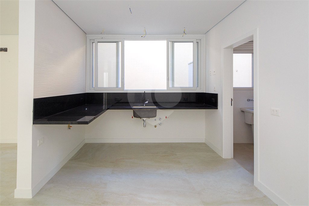 Casa à venda com 5 quartos, sendo 4 suítes, em Jardim Marajoara, São Paulo, SP