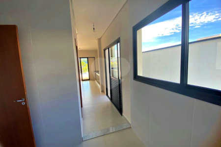 Casa à venda com 3 suítes no condomínio Santa Isabel I, Louveira - SP
