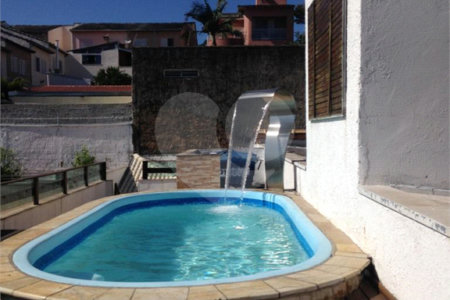 Casa à venda com 3 quartos, sendo 1 suíte,  em Vila Suissa, Mogi das Cruzes, SP