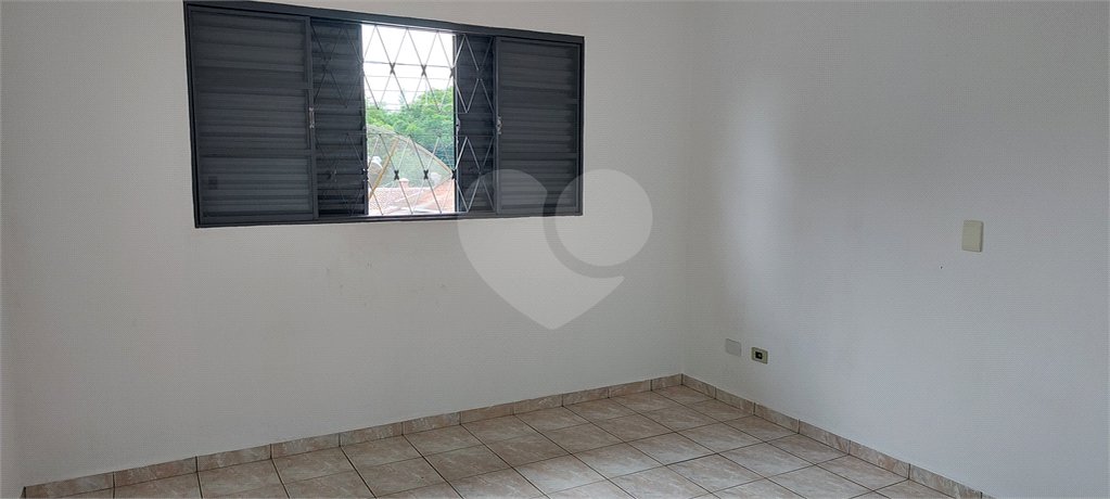 Sobrado à venda com 3 quartos, sendo 1 suíte, em Ressaca, Atibaia, SP