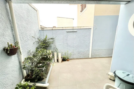 Sobrado à venda com 3 quartos, sendo 1 suíte, em Vila Vitório Mazzei, São Paulo, SP