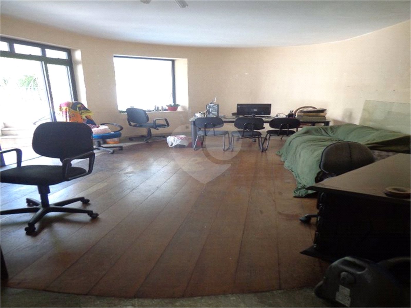 Cobertura à venda ou para alugar com 7 quartos, sendo 2 suítes, em Vila Andrade, São Paulo, SP