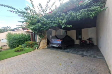 Sobrado à venda com 3 quartos, sendo 1 suíte,  em Vila Trujillo, Sorocaba, SP